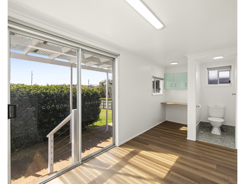 15 Seaton Street, South Toowoomba QLD 4350