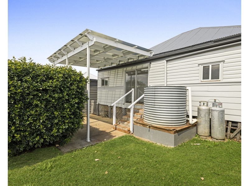 15 Seaton Street, South Toowoomba QLD 4350