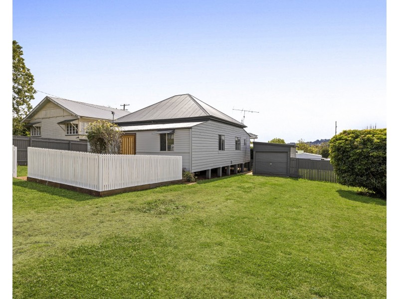 15 Seaton Street, South Toowoomba QLD 4350