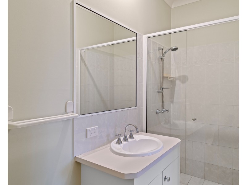Unit 1/32 Jull Drive, Centenary Heights QLD 4350