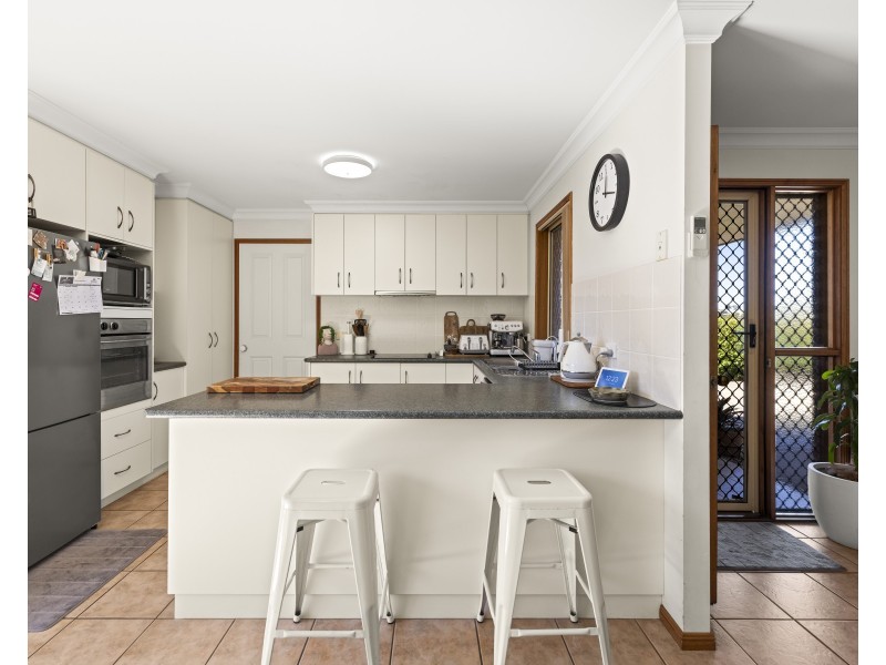 Unit 1/17a Horrocks Crescent, Kearneys Spring QLD 4350