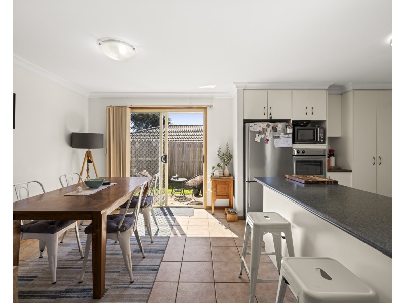 Unit 1/17a Horrocks Crescent, Kearneys Spring QLD 4350