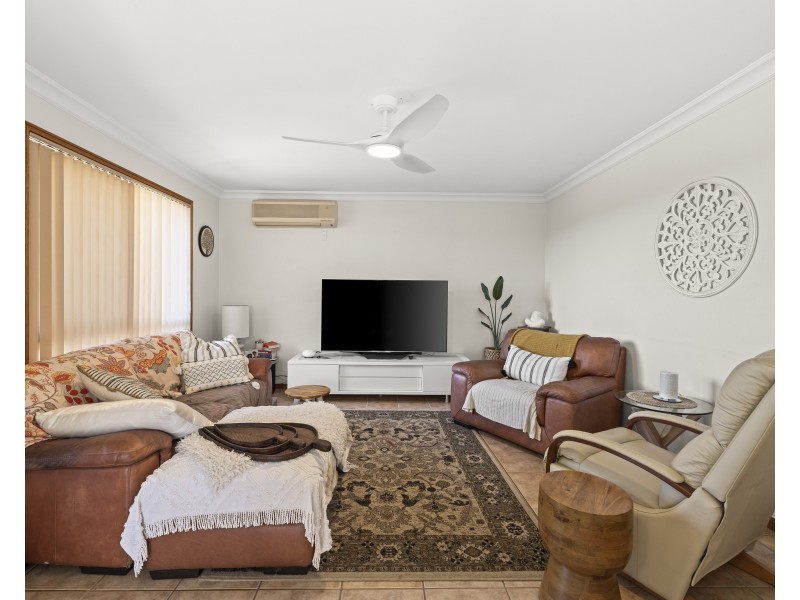 Unit 1/17a Horrocks Crescent, Kearneys Spring QLD 4350