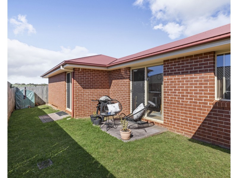 Unit 1/17a Horrocks Crescent, Kearneys Spring QLD 4350