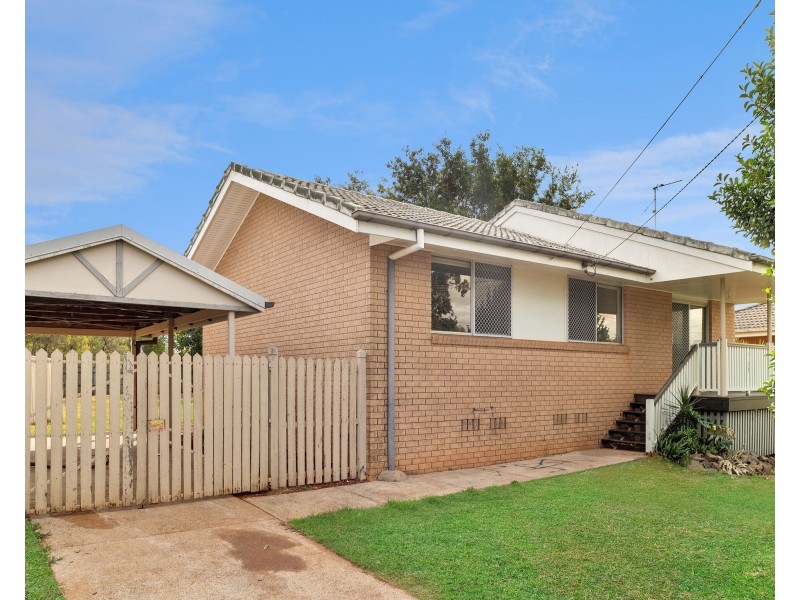 10 Charter Crescent, Rockville QLD 4350