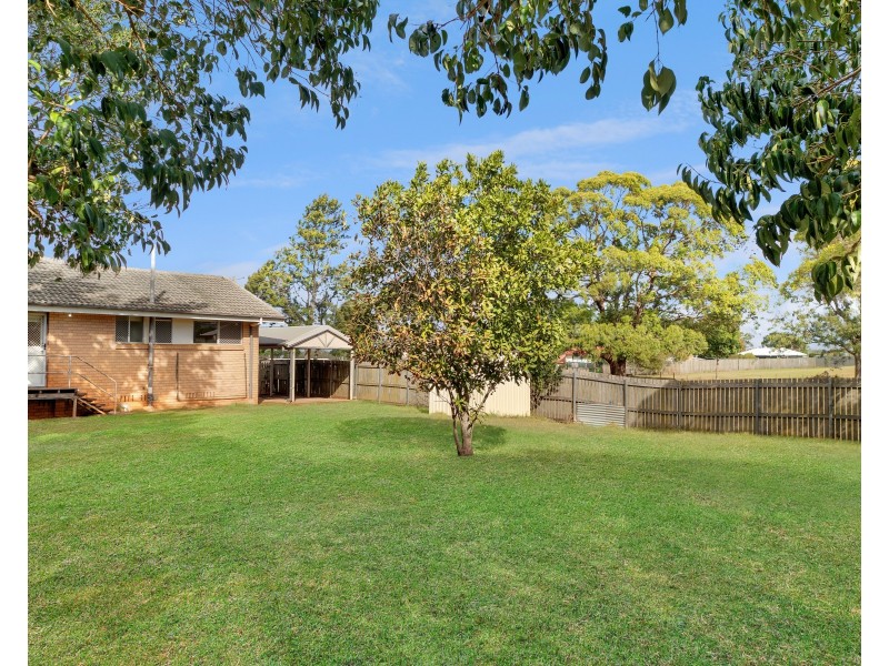 10 Charter Crescent, Rockville QLD 4350
