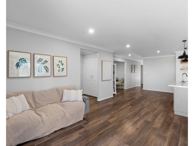 112 Magpie Drive, Cambooya QLD 4358