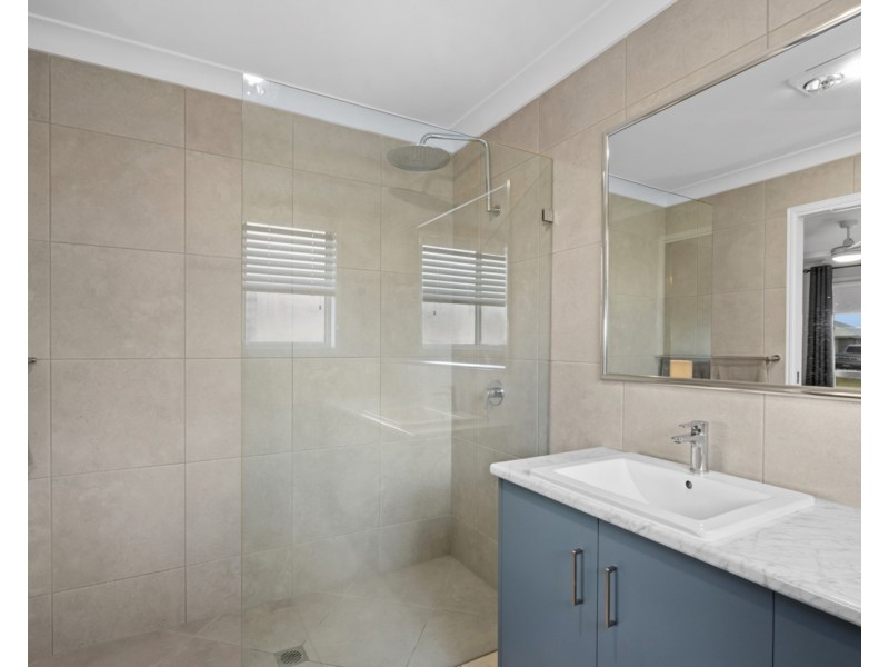 112 Magpie Drive, Cambooya QLD 4358