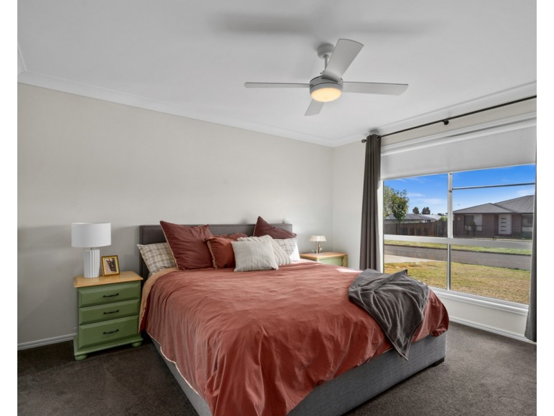 112 Magpie Drive, Cambooya QLD 4358