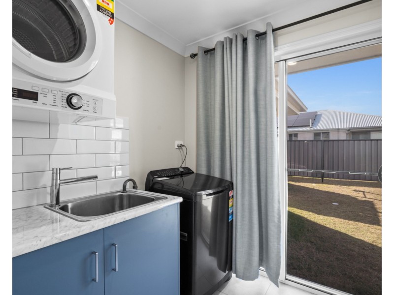 112 Magpie Drive, Cambooya QLD 4358