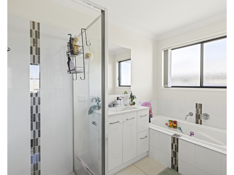 32 Tarcoola Street, Wyreema QLD 4352