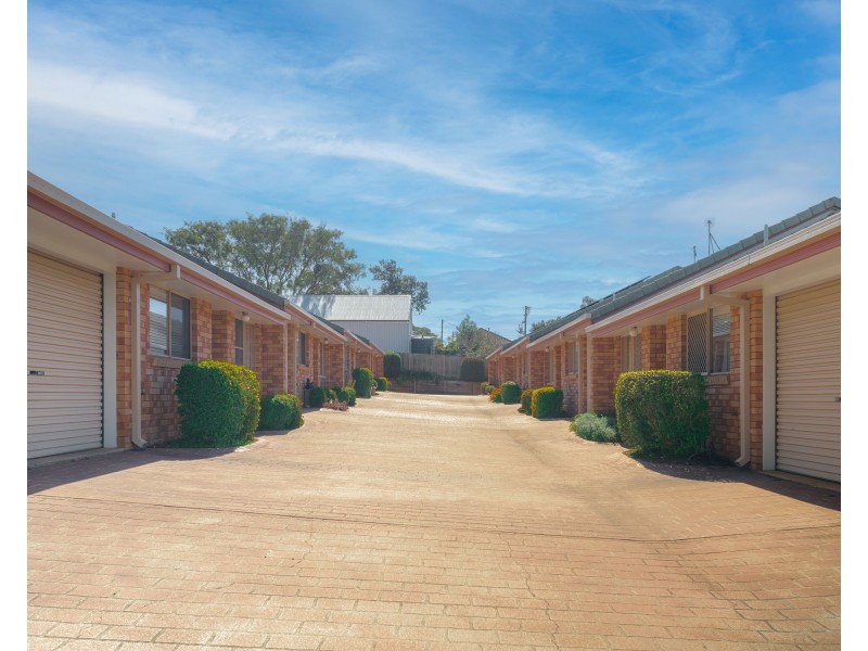 Unit 5/299 James Street, Newtown QLD 4350