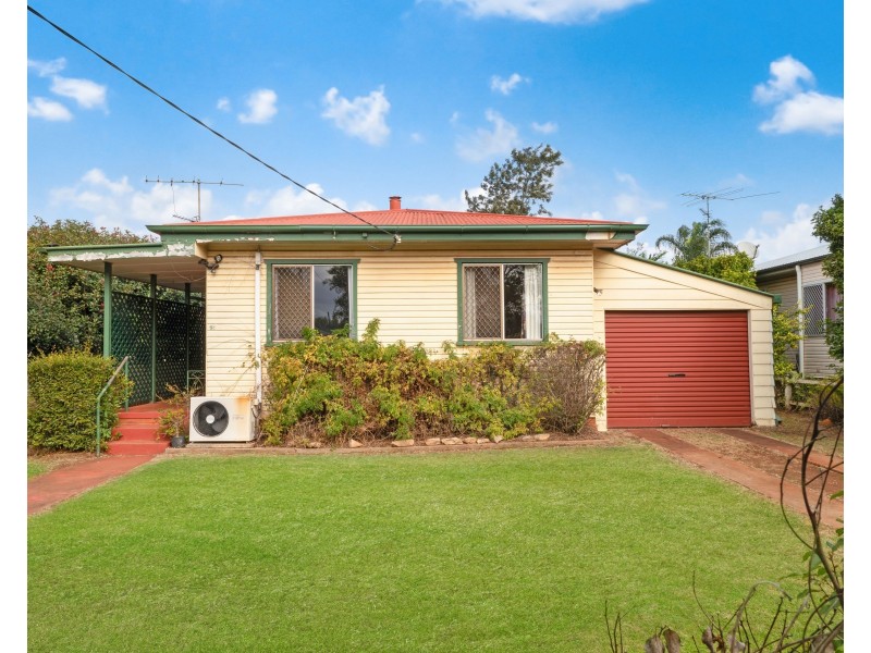 30 Buckland Street, Harristown QLD 4350