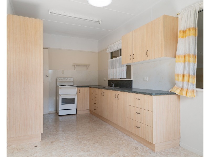 30 Buckland Street, Harristown QLD 4350