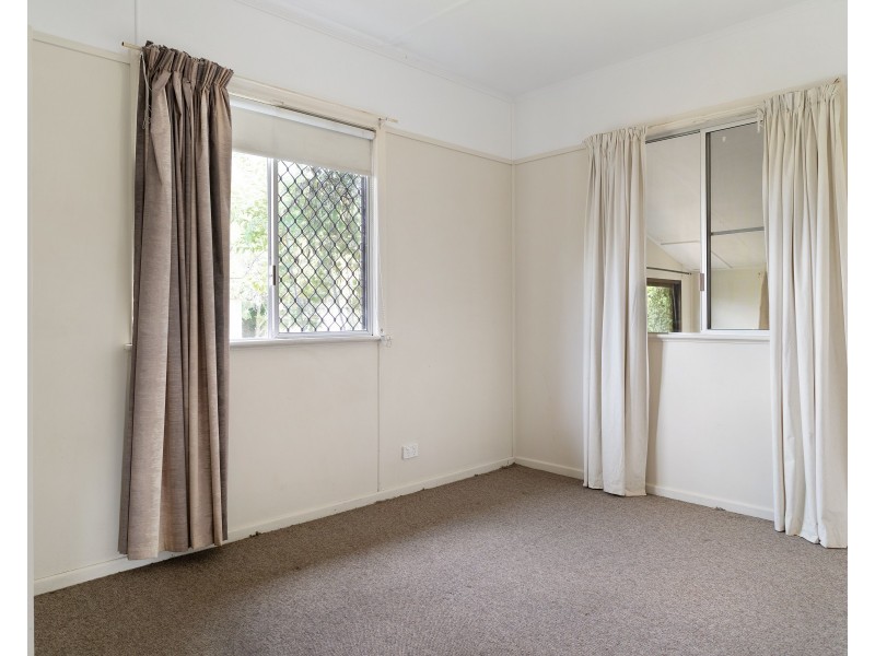 30 Buckland Street, Harristown QLD 4350