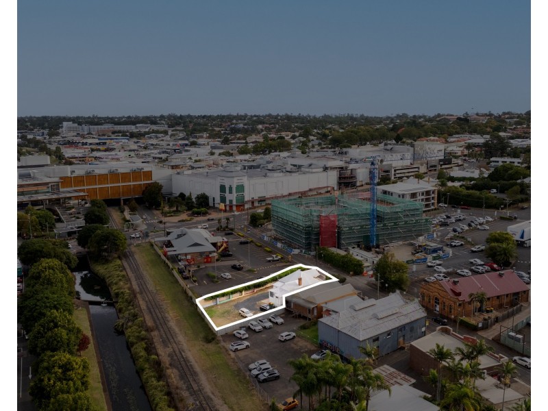 8 Station Street, Toowoomba City QLD 4350