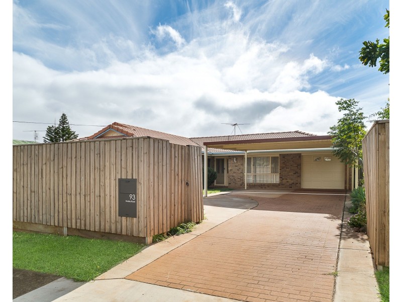 93 Hursley Road, Glenvale QLD 4350