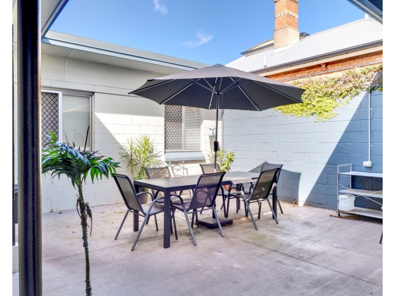 Room 5/3 Rens Street, Toowoomba City QLD 4350