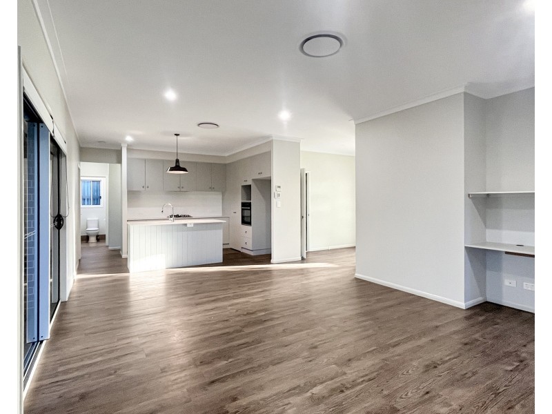 Unit 1/224 Hume Street, South Toowoomba QLD 4350
