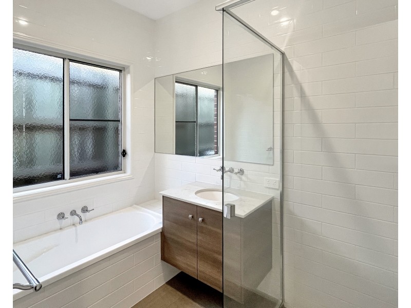 Unit 1/224 Hume Street, South Toowoomba QLD 4350