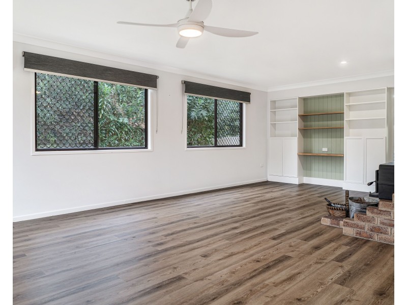 4 Rebecca Court, Kearneys Spring QLD 4350