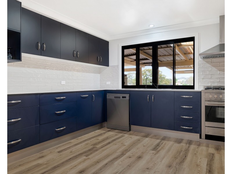 4 Rebecca Court, Kearneys Spring QLD 4350