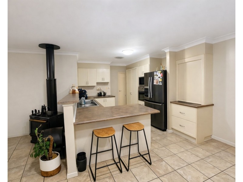 20 Adermann Drive, Kingaroy QLD 4610
