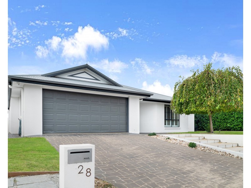 28 Newman Road, Wyreema QLD 4352