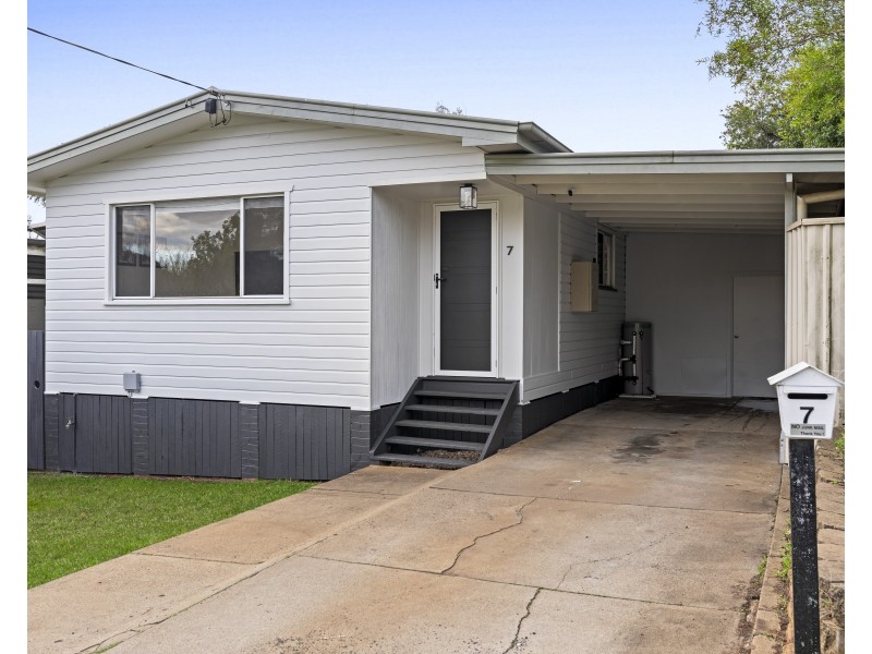 7 Glasgow Street, North Toowoomba QLD 4350