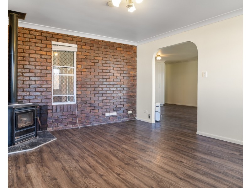 27 Horrocks Crescent, Kearneys Spring QLD 4350