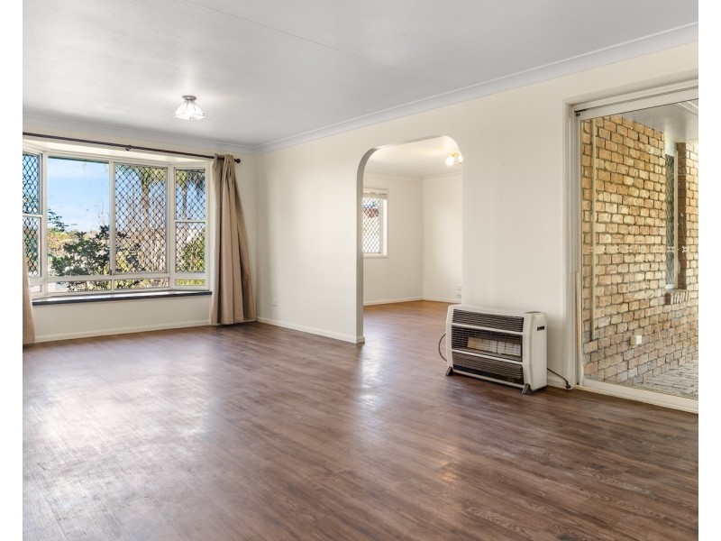 27 Horrocks Crescent, Kearneys Spring QLD 4350