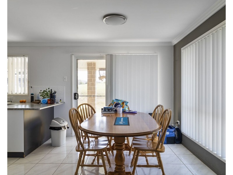 19 Willis Road, Meringandan West QLD 4352
