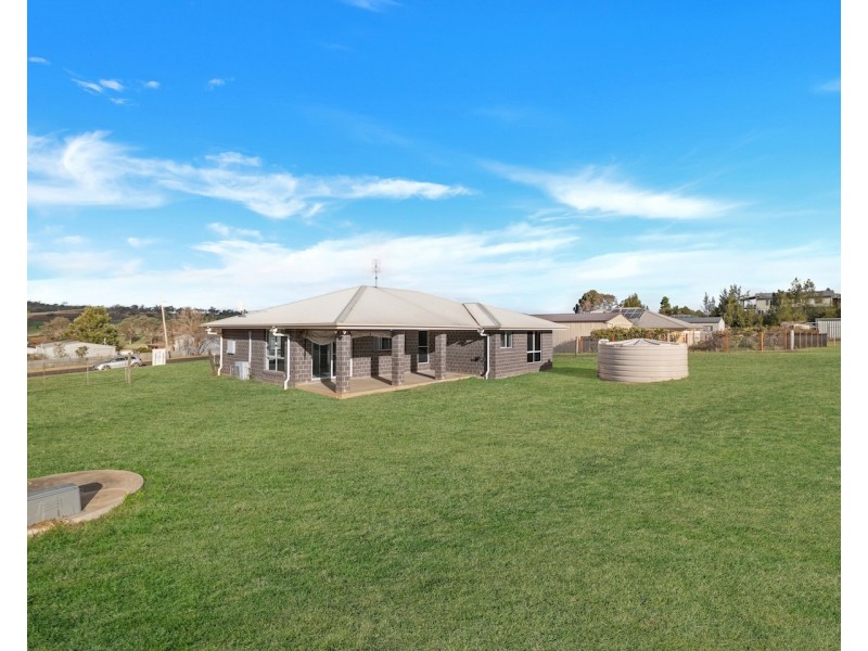 19 Willis Road, Meringandan West QLD 4352