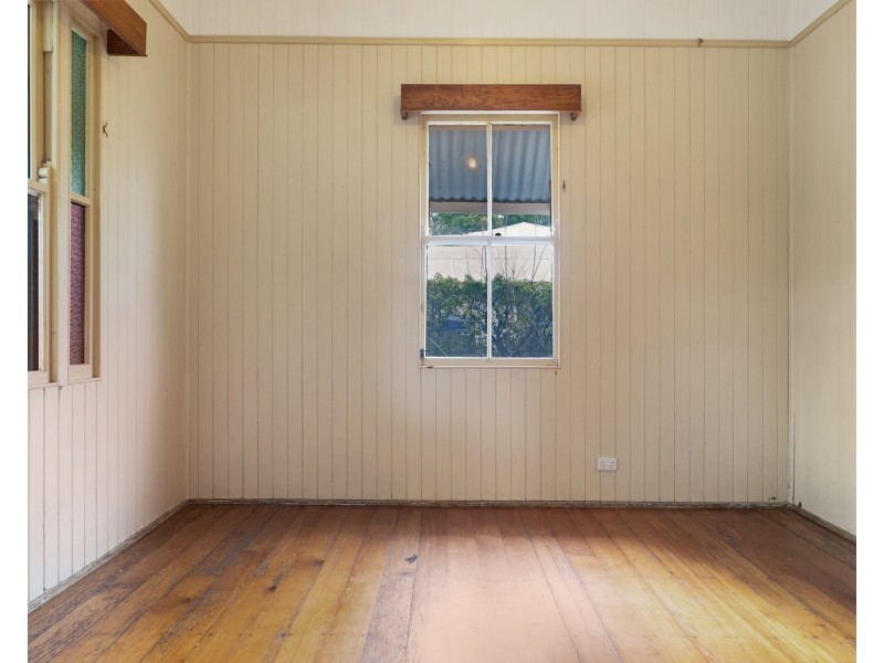 4 Boulton Terrace, Toowoomba City QLD 4350