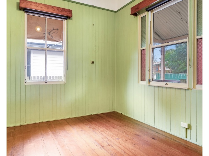 4 Boulton Terrace, Toowoomba City QLD 4350