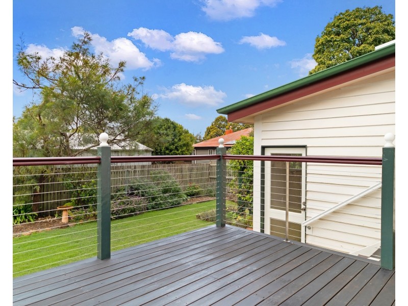 4 Boulton Terrace, Toowoomba City QLD 4350