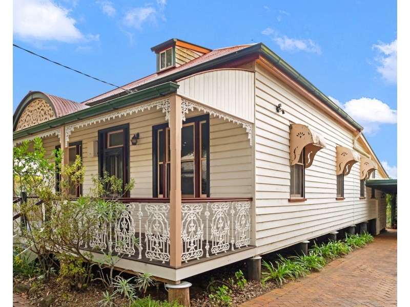 4 Boulton Terrace, Toowoomba City QLD 4350