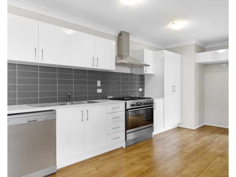 Unit 2/8 Carlin Street, Glenvale QLD 4350