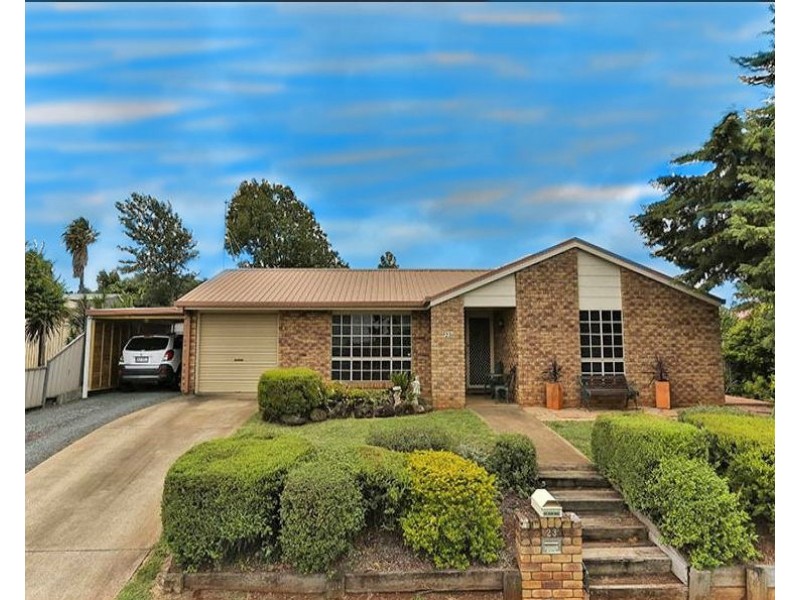 23 Armstrong Street, Wilsonton QLD 4350