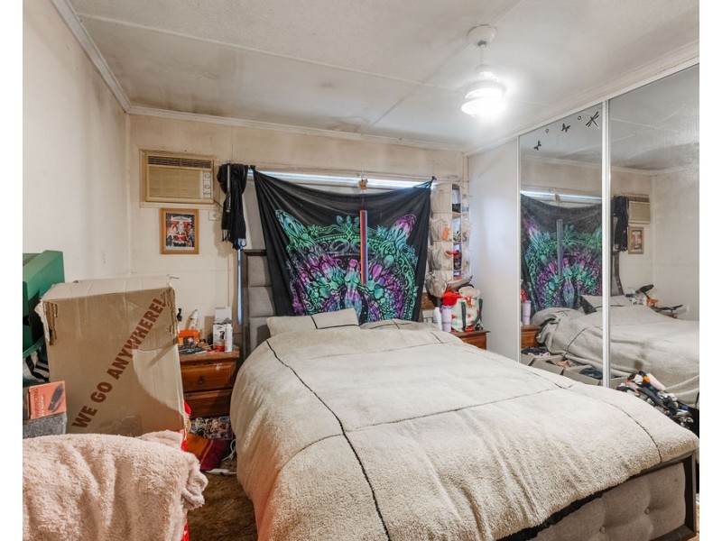 373 Hume Street, Kearneys Spring QLD 4350