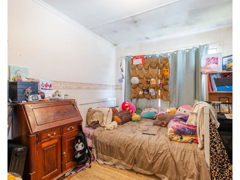 373 Hume Street, Kearneys Spring QLD 4350