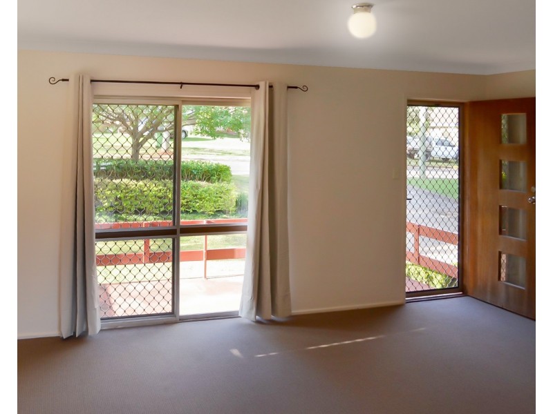 24 Debra Street, Centenary Heights QLD 4350