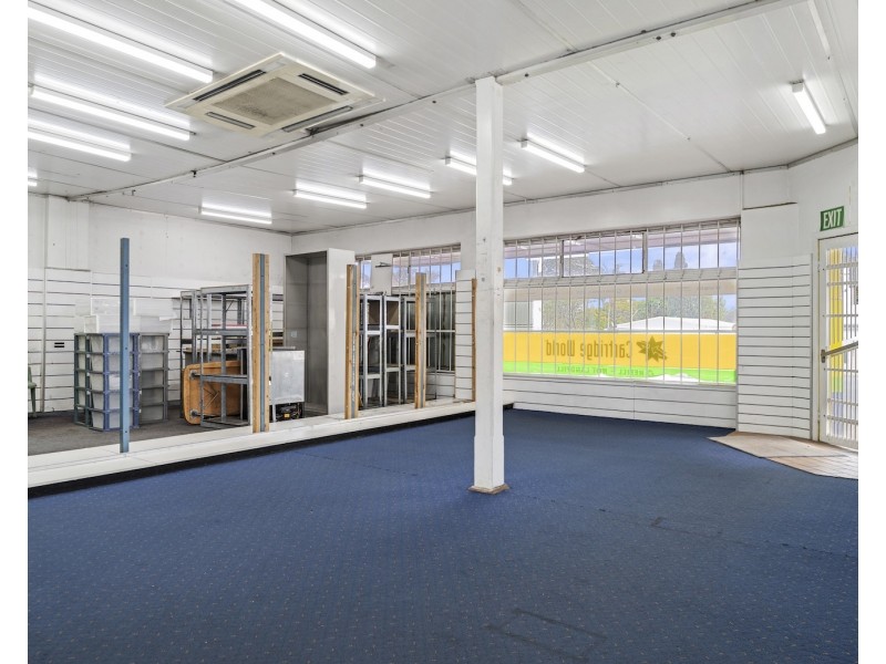 696 Ruthven Street, South Toowoomba QLD 4350