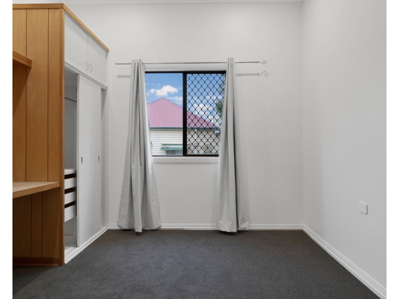 8 Vacy Street, Newtown QLD 4350