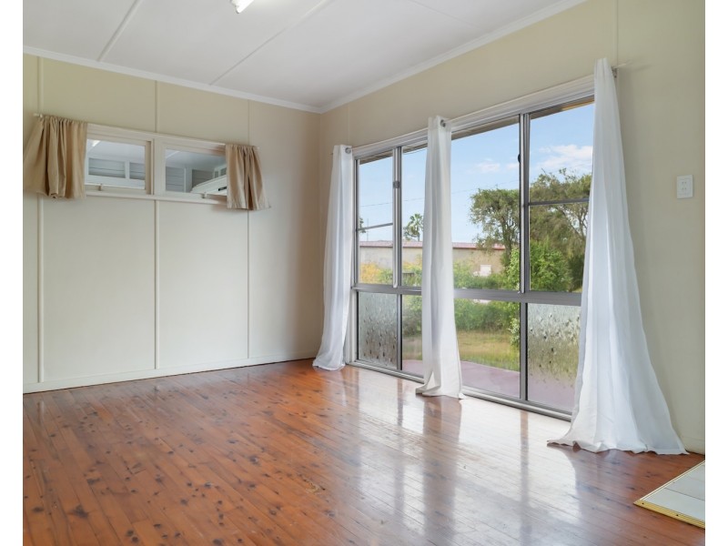 11 McCafferty Street, Wilsonton QLD 4350