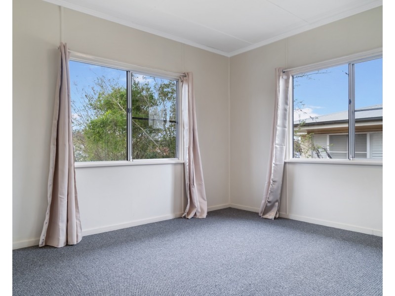 11 McCafferty Street, Wilsonton QLD 4350