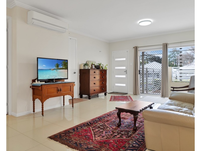 Unit 2/233 Geddes Street, East Toowoomba QLD 4350