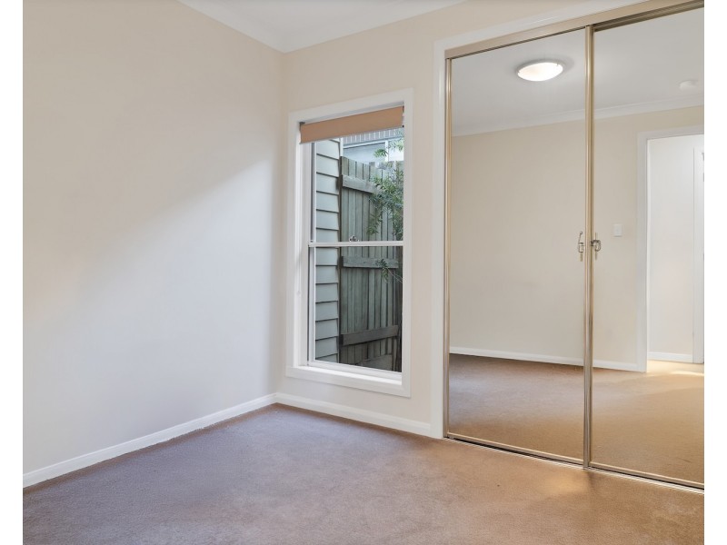 Unit 2/233 Geddes Street, East Toowoomba QLD 4350