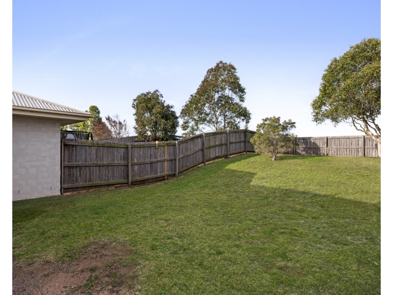16 Magpie Drive, Cambooya QLD 4358