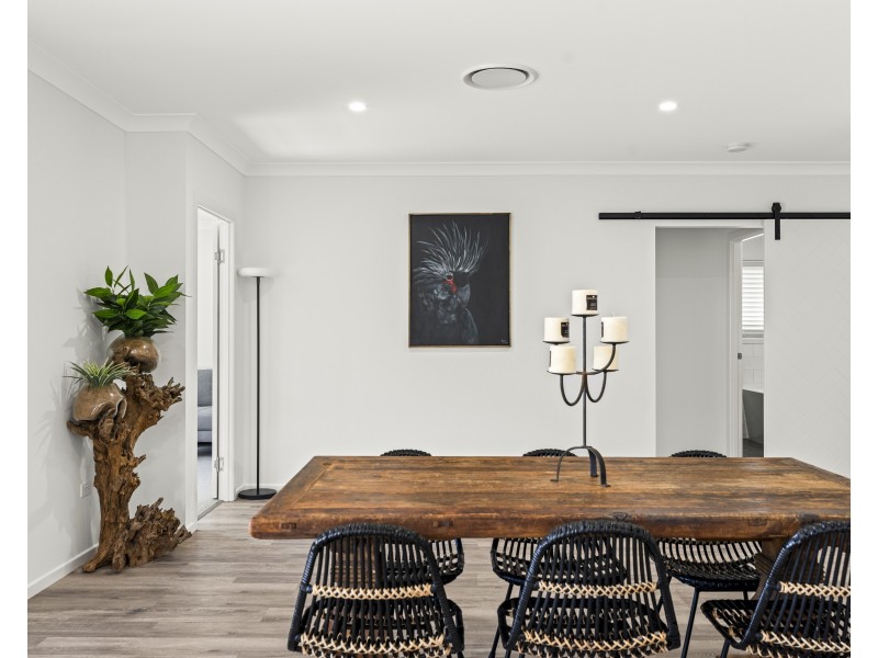 4 Hall Road, Cabarlah QLD 4352